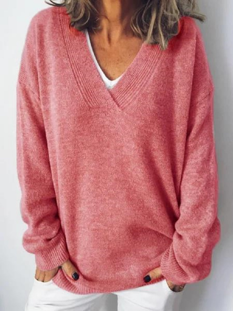 Women's V-Neck Cashmere Blend Pullover Sweater in Relaxed Fit
