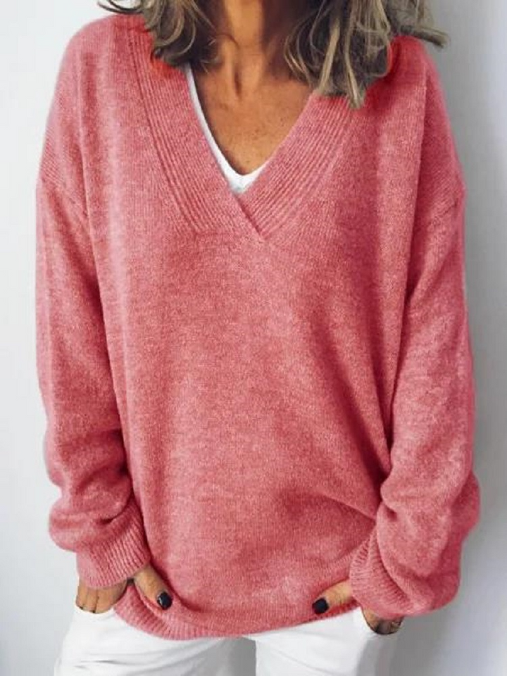 Women's V-Neck Cashmere Blend Pullover Sweater in Relaxed Fit