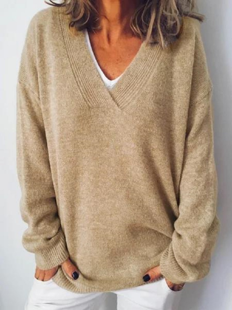 Women's V-Neck Cashmere Blend Pullover Sweater in Relaxed Fit