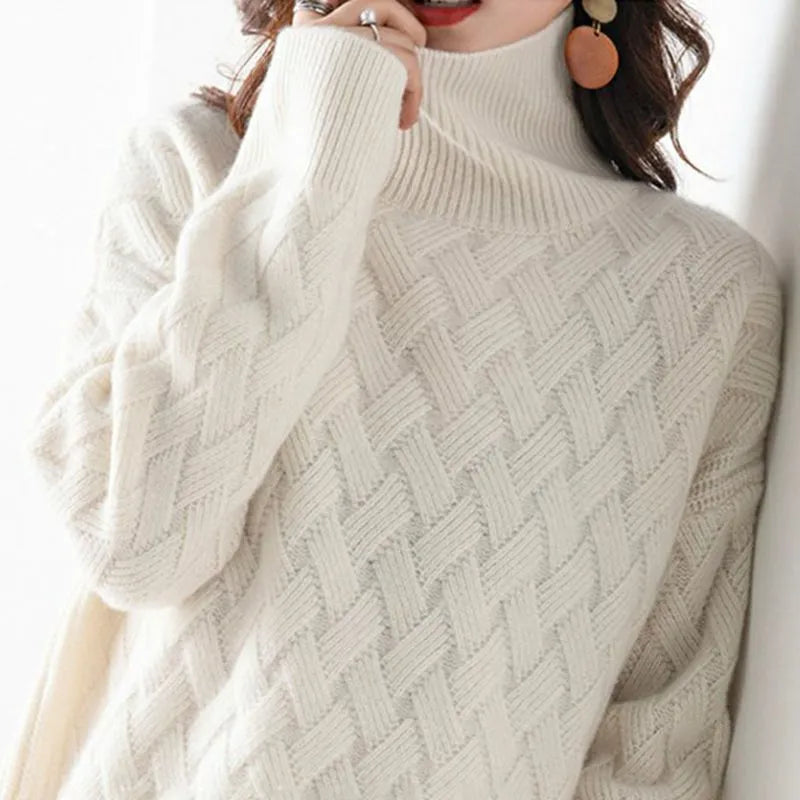 Women's Cable Knit Turtleneck Sweater in Cashmere Blend