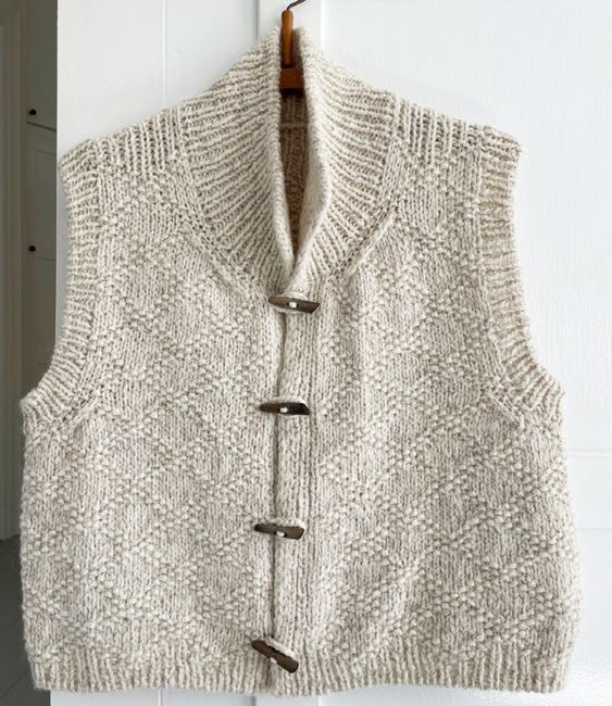 Clara | Chunky Knit Button-Up Sweater Vest for Women