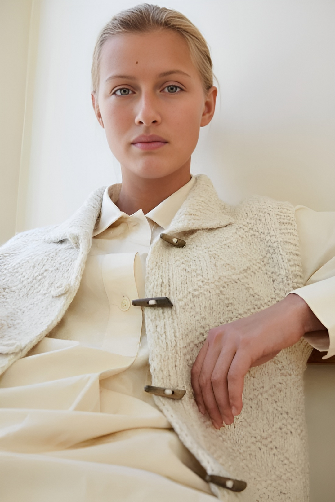 Clara | Chunky Knit Button-Up Sweater Vest for Women