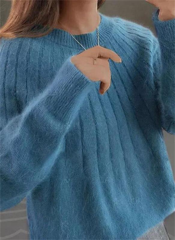 Women's Ribbed Crew Neck Oversized Knit Sweater in Blue